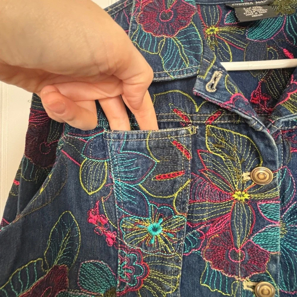 Boho Floral Embroidered Denim Jacket M Hippie Festival Maximalist Artsy Colorful